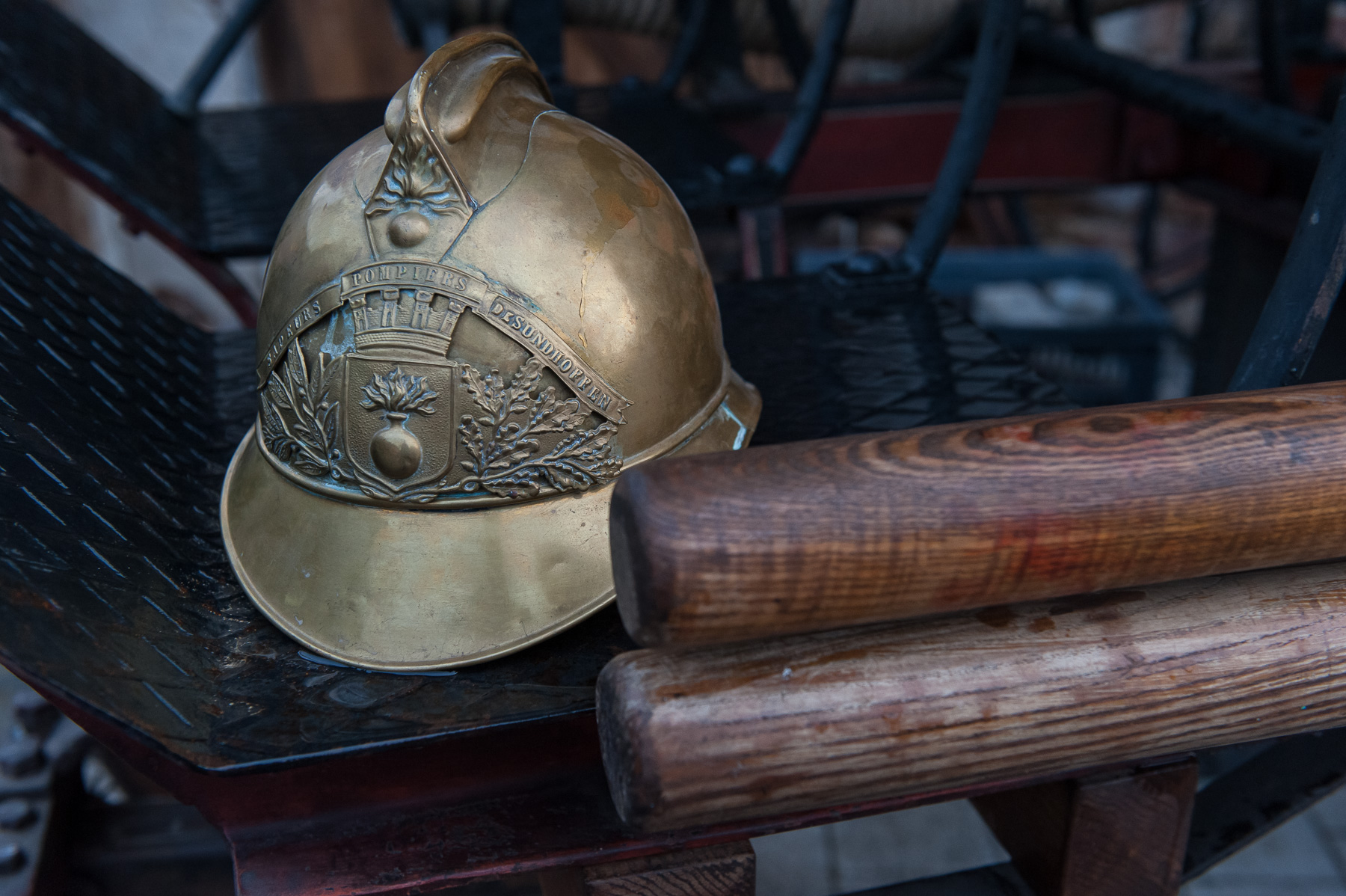Ancien casque de sapeur-pompier lié à l’histoire de Sundhoffen