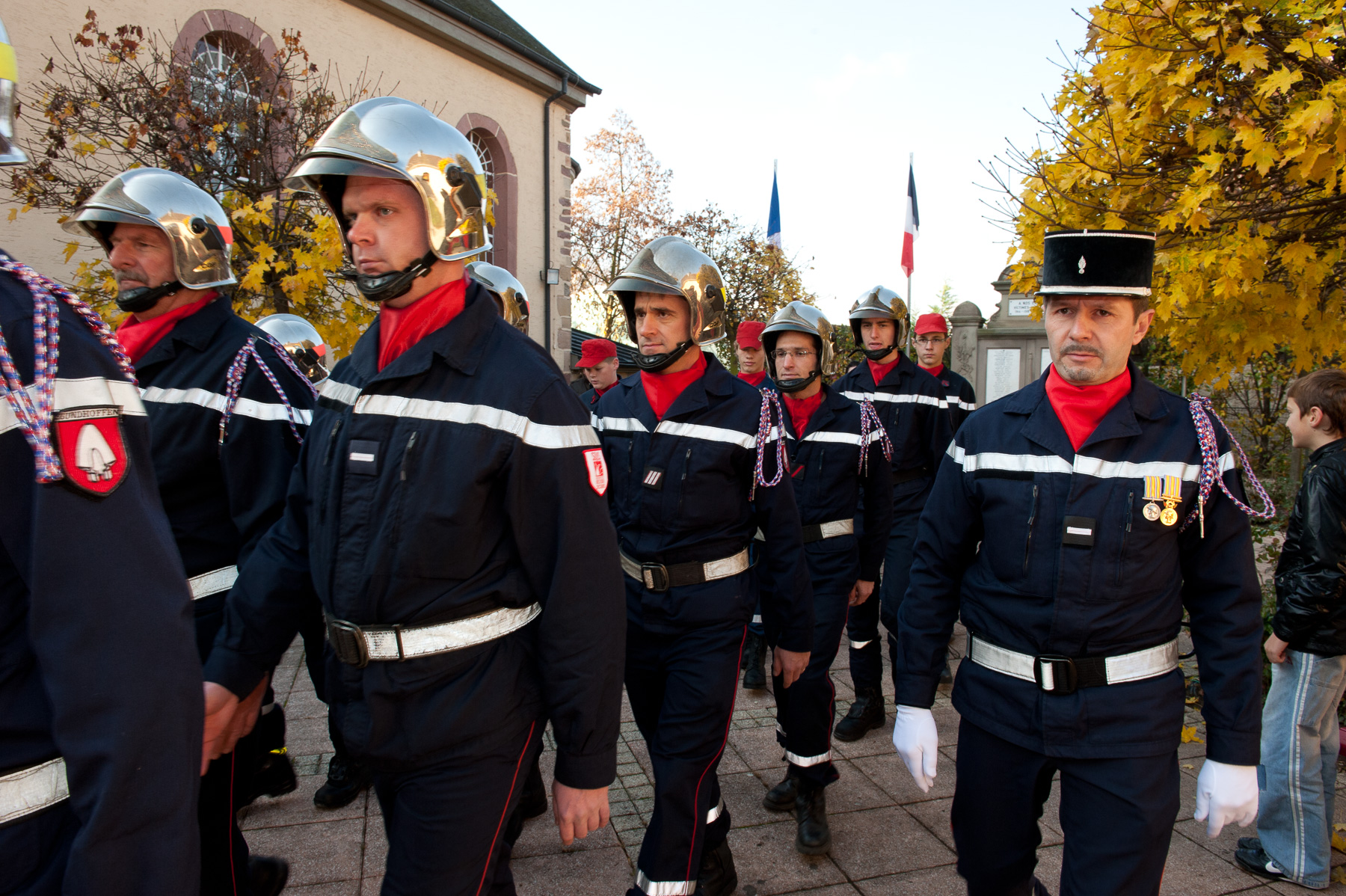 Sapeurs-pompiers de Sundhoffen lors d’un défilé en tenue d’intervention