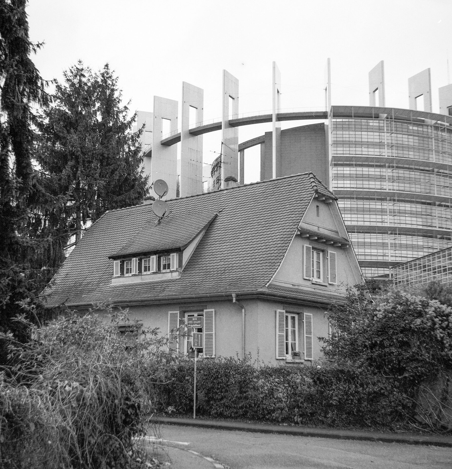 Maison devant le Parlement européen dans le quartier du Wacken à Strasbourg