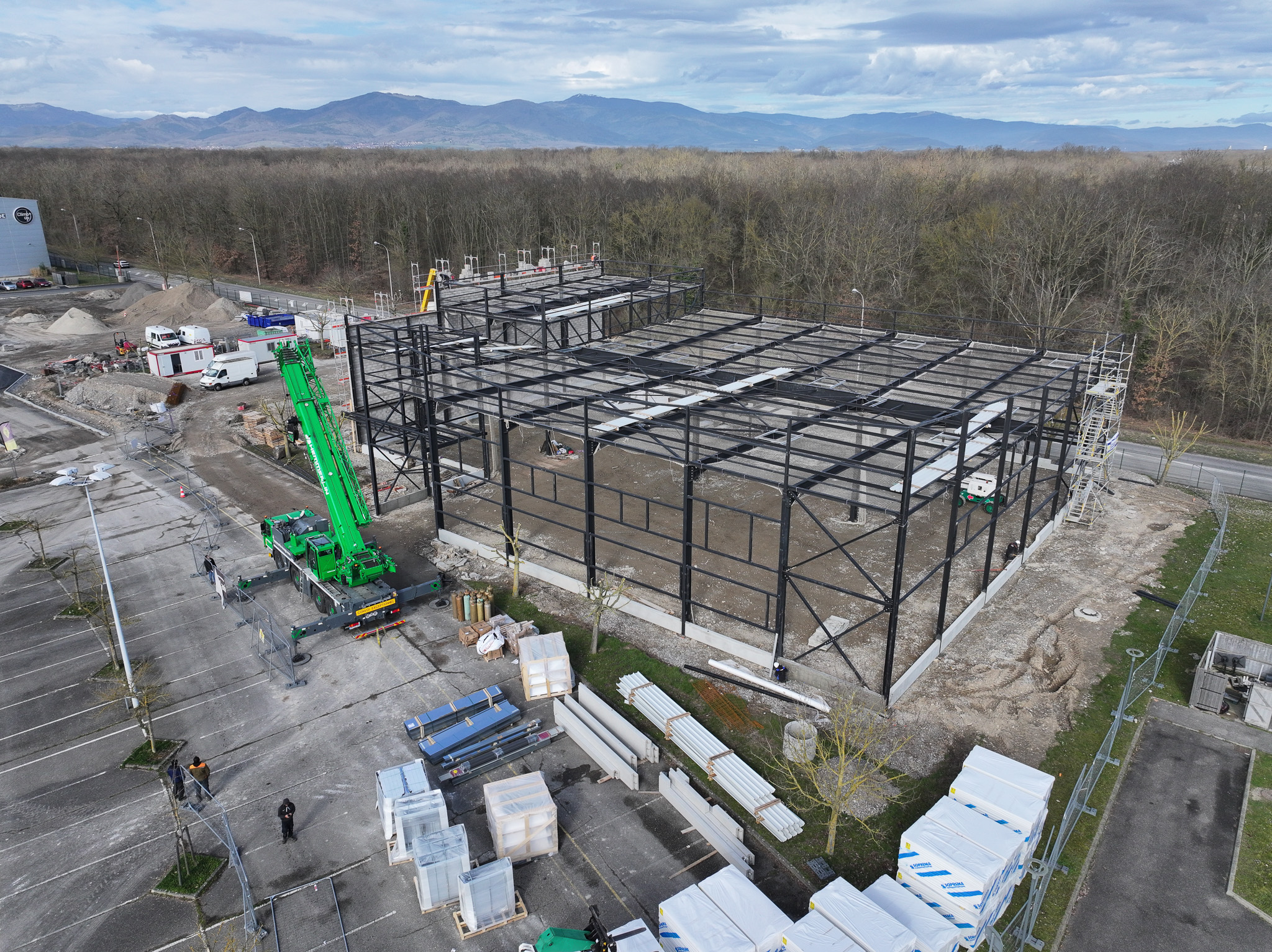 Construction du bâtiment Ninjastorm à Kingersheim photographiée par drone pendant le suivi de chantier